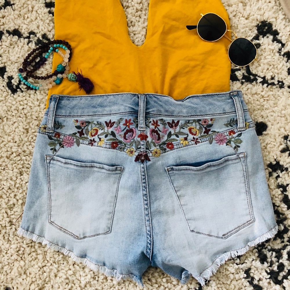 Boho Floral Embroidered Jean Shorts High Waist